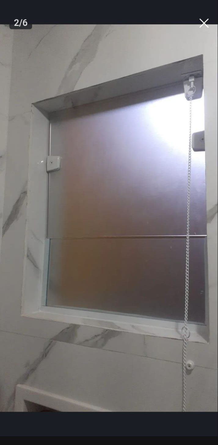 Janela basculante em vidro